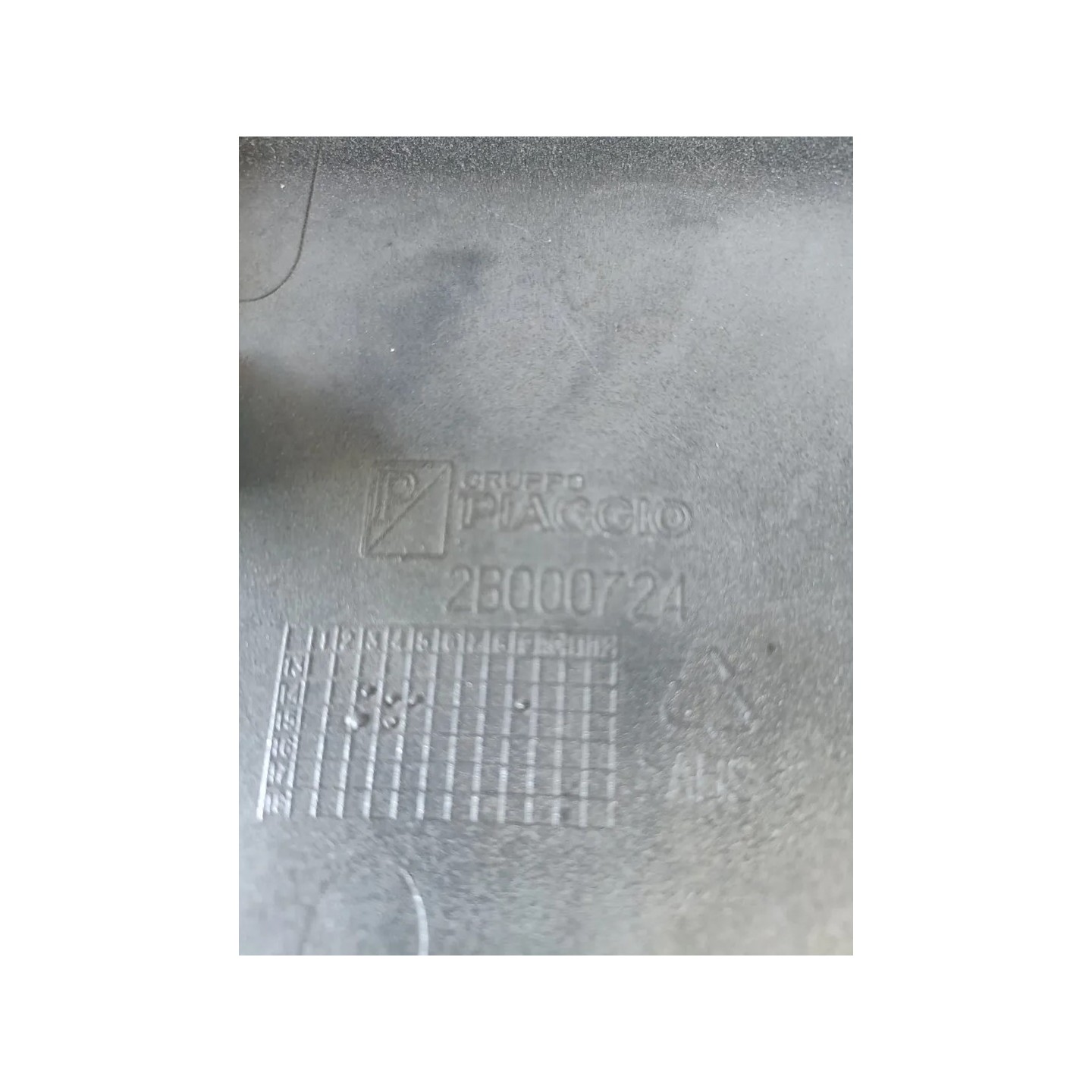 Codone superiore Piaggio MP3 300 (14-21) MP3 300 LT ABS 