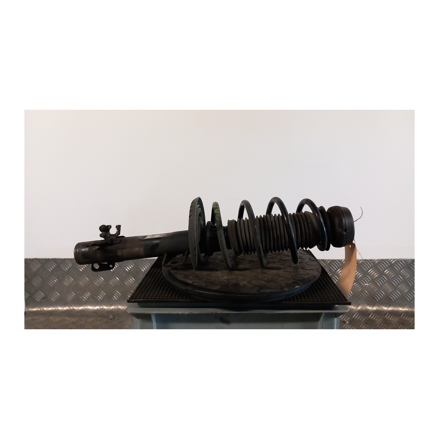AMMORTIZZATORE ANT. CAMPO MOLL.36/37/38/53 DX. 060 VOLKSWAGEN POLO (6R) (05/09-10/14) CFW 6R0413031C