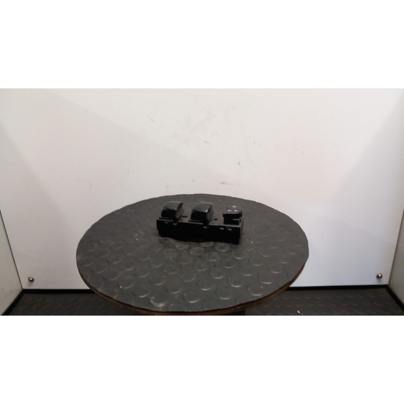 BLOCCO COMANDI ALZACRISTALLI 021 NISSAN JUKE (F15E) (10/10-12/18) K9K 254011KA0A