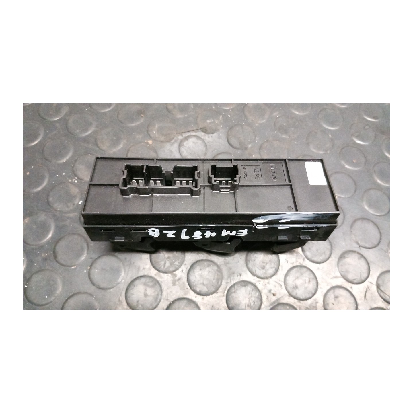 BLOCCO COMANDI ALZACRISTALLI 021 NISSAN JUKE (F15E) (10/10-12/18) K9K 254011KA0A