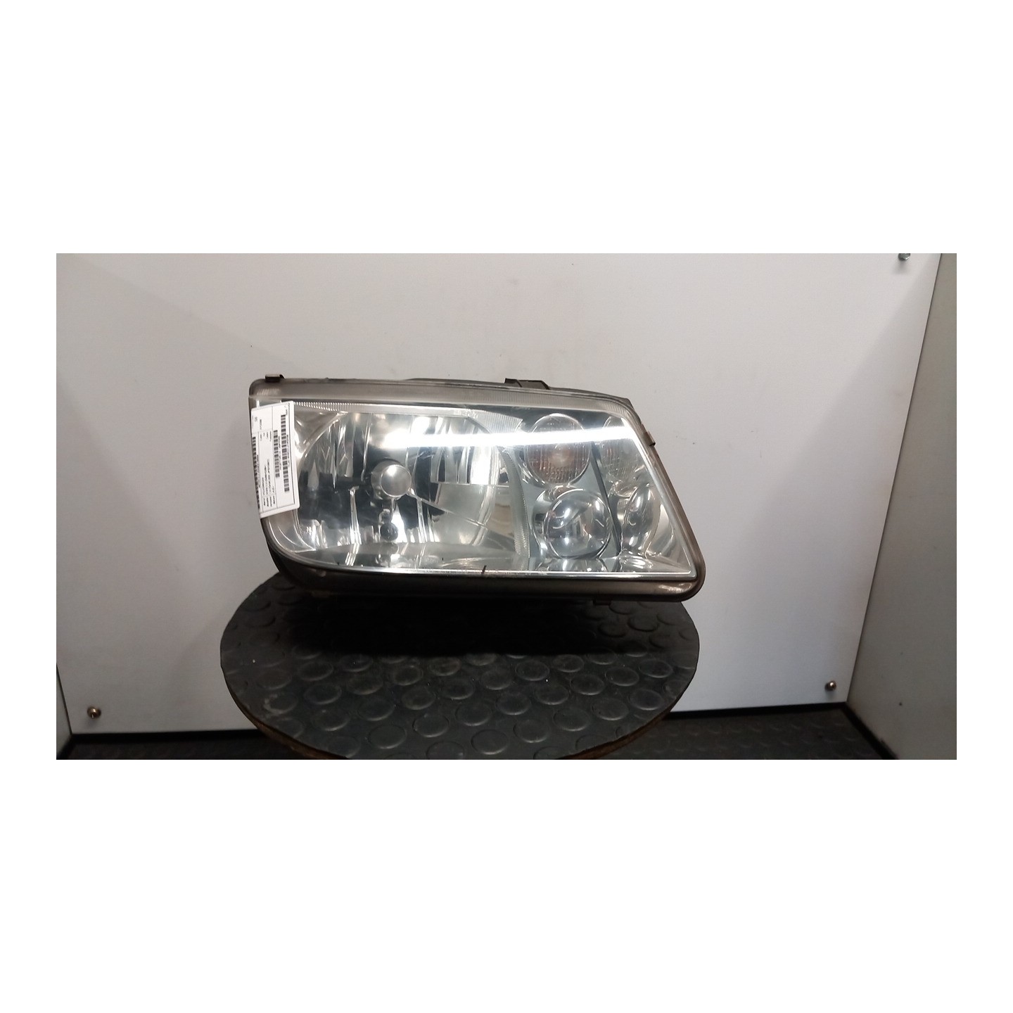 PROIETTORE DX. 058 VOLKSWAGEN BORA (1J) (03/99-02/06) AUS 1J5941018BE