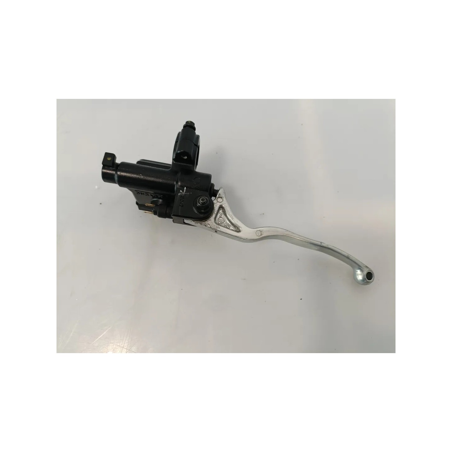 Pompa con serbatoio liquido freni anteriore con leva Piaggio Vespa 150 Primavera (E5) Vespa 150 Primavera 3V ABS 