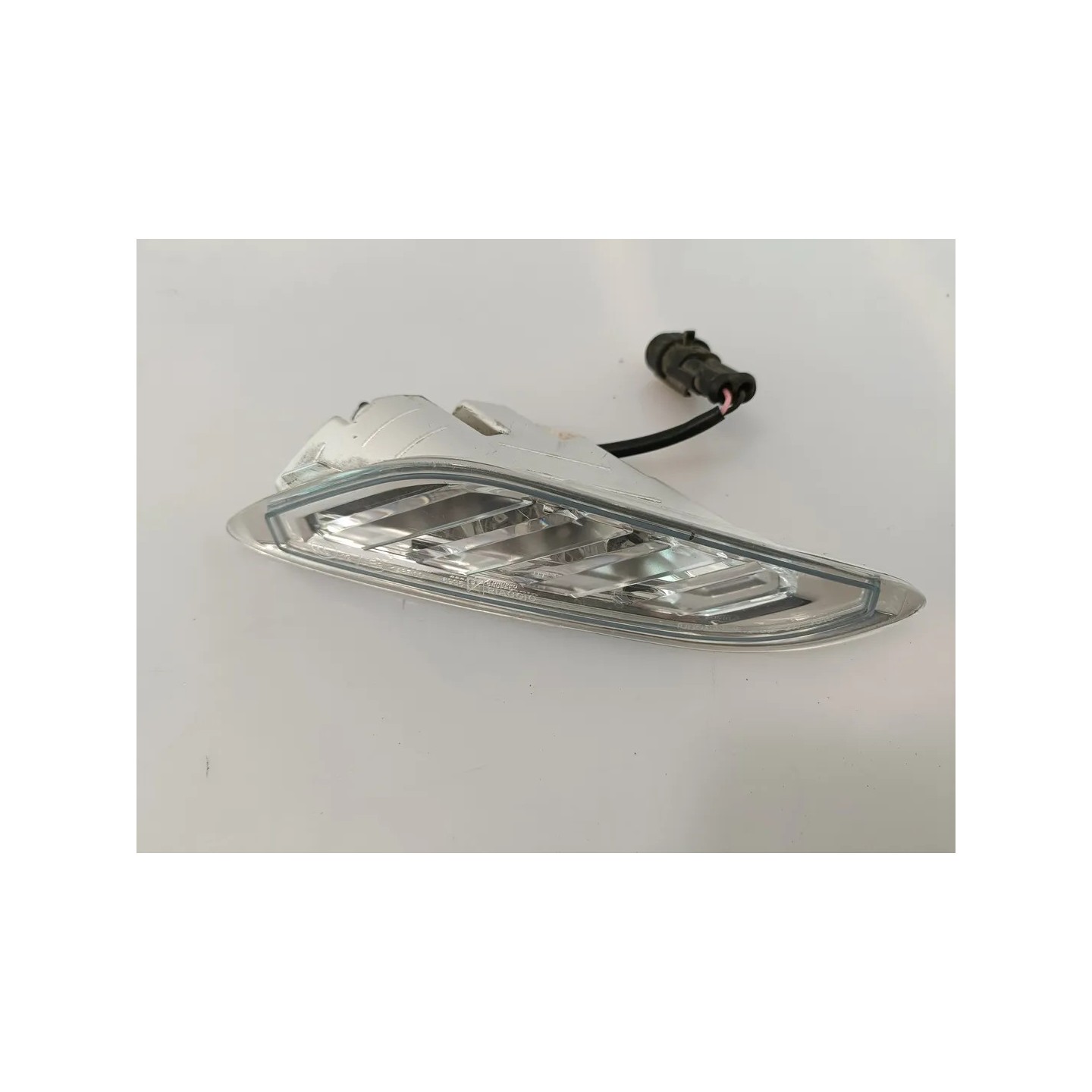 Indicatore direzione posteriore Piaggio Vespa 150 Primavera (E5) Vespa 150 Primavera 3V ABS Sinistro
