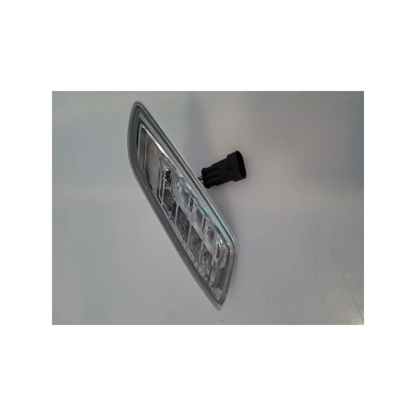 Indicatore direzione anteriore Piaggio Vespa 150 Primavera (E5) Vespa 150 Primavera 3V ABS Sinistro
