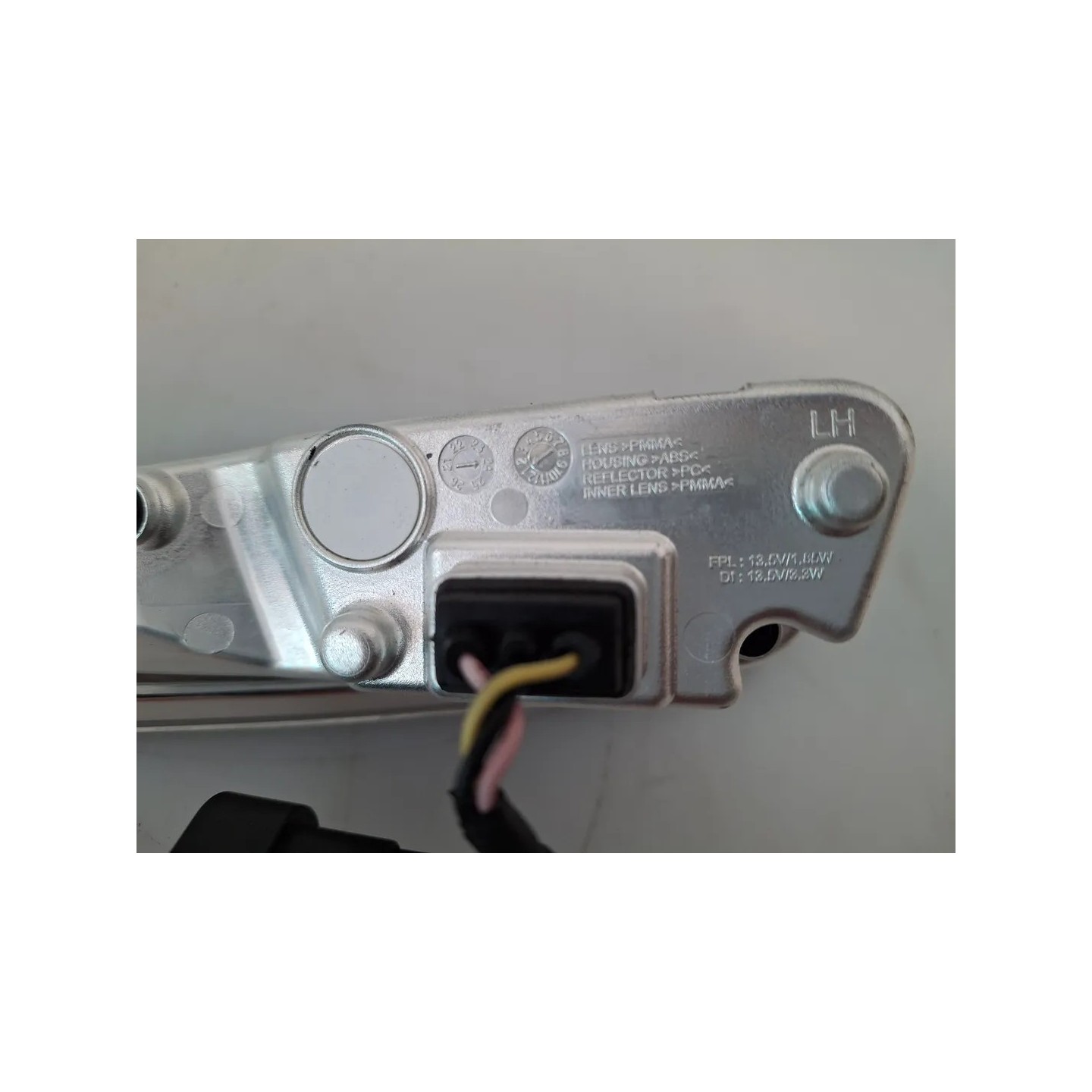 Indicatore direzione anteriore Piaggio Vespa 150 Primavera (E5) Vespa 150 Primavera 3V ABS Sinistro