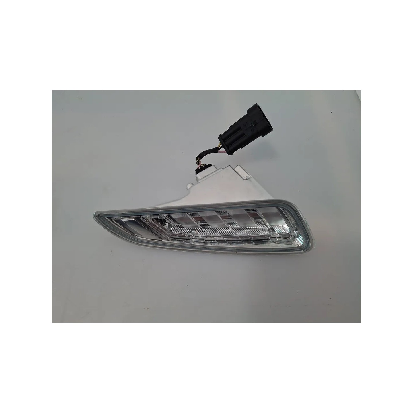 Indicatore direzione anteriore Piaggio Vespa 150 Primavera (E5) Vespa 150 Primavera 3V ABS Sinistro