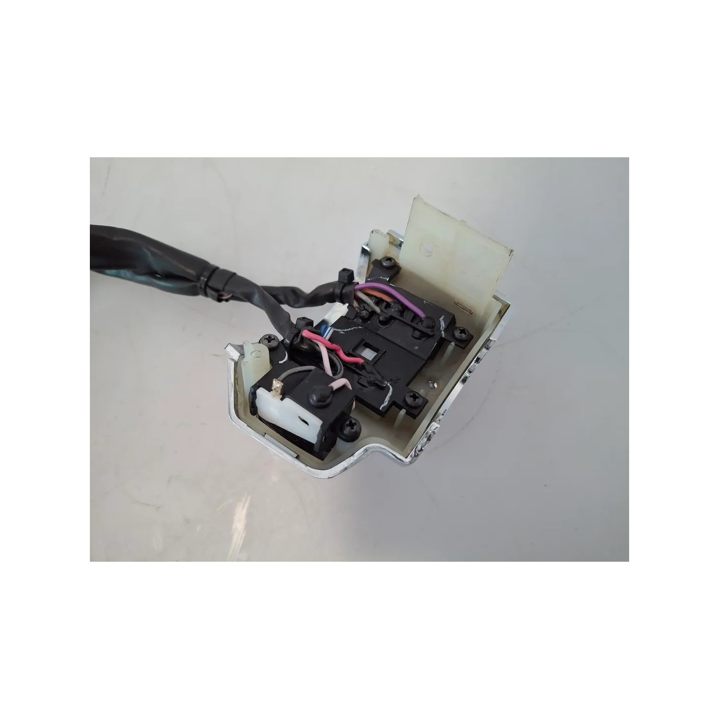 Blocco comandi multifunzioni Piaggio Vespa 150 Primavera (E5) Vespa 150 Primavera 3V ABS Sinistro