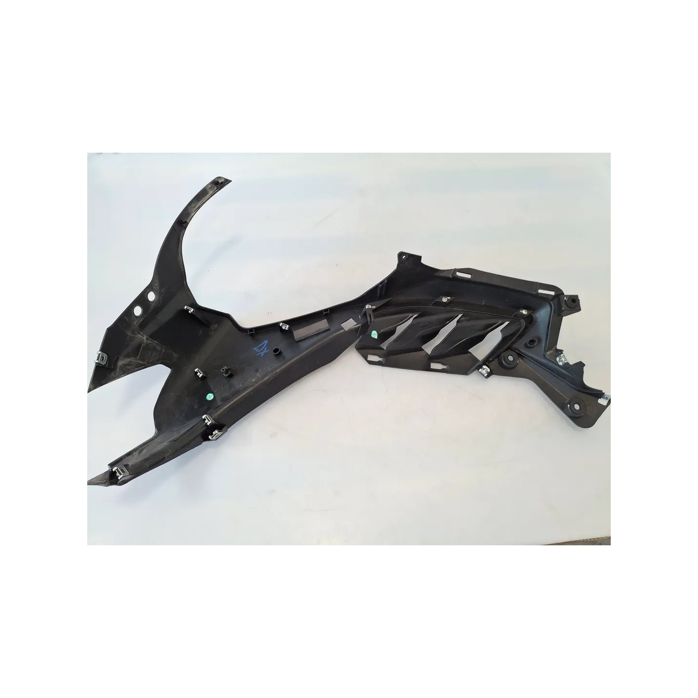 Carenatura anteriore laterale Keeway RKR 125 Destro