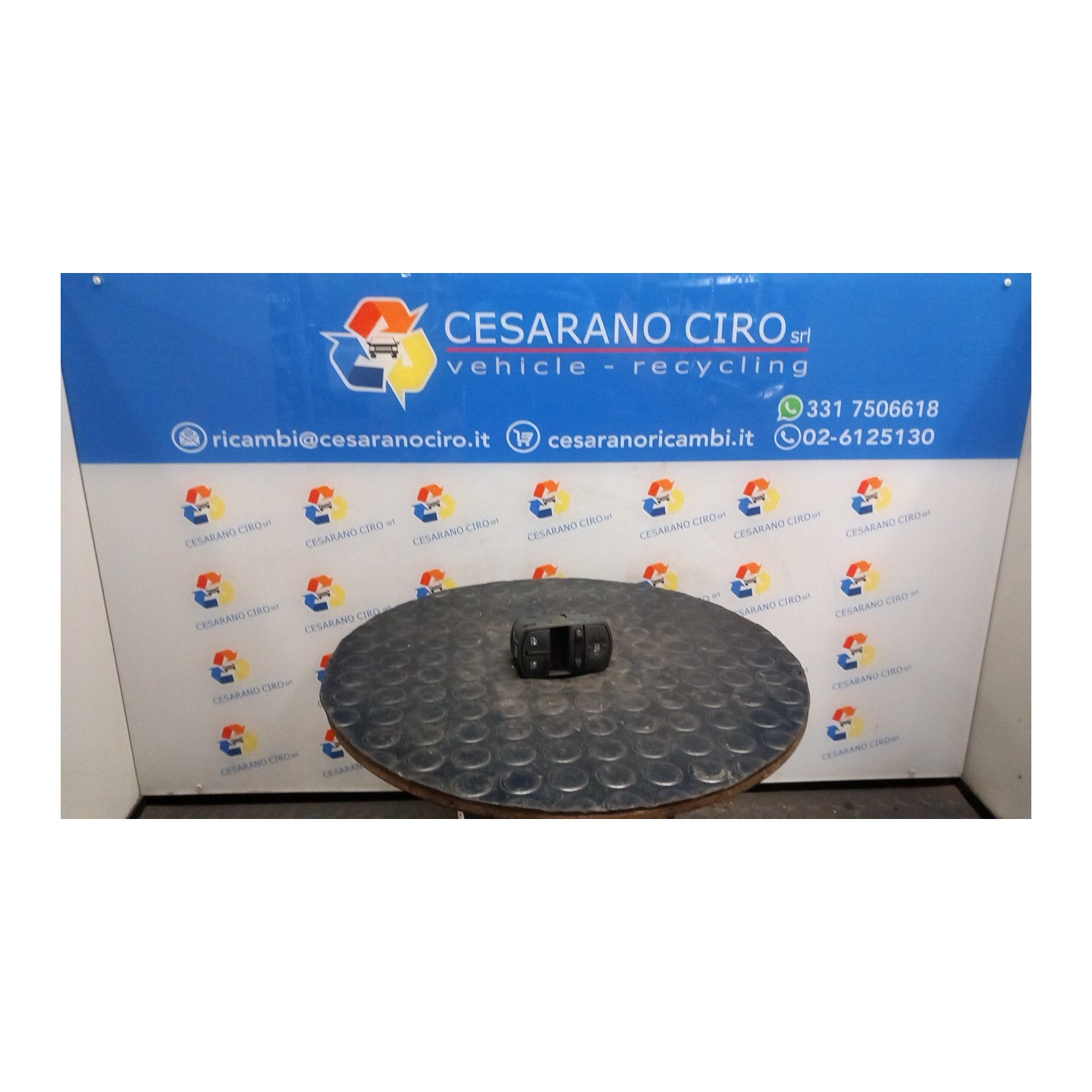 BLOCCO COMANDI ALZACRISTALLI E RETROVISORI EST. 008 OPEL CORSA (S07) (01/11-05/15) A12XER 13258521