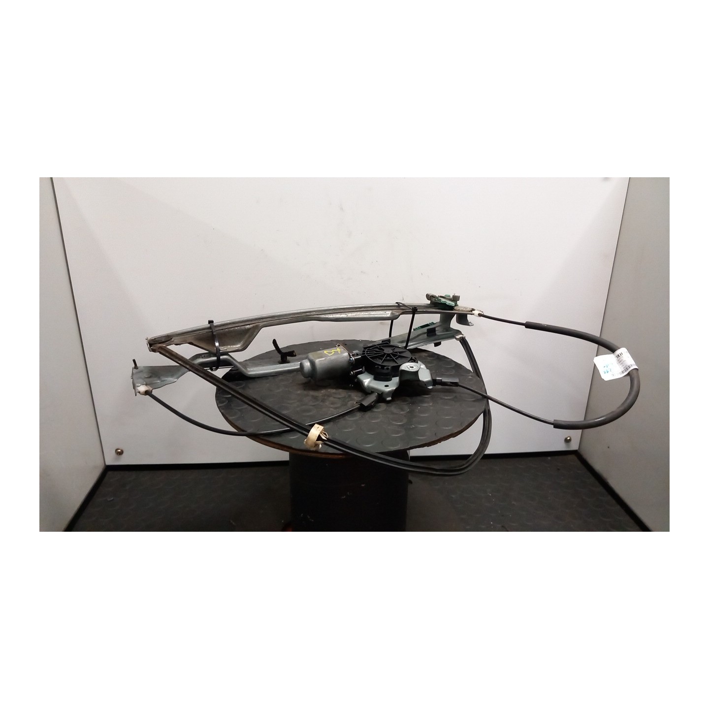 ALZACRISTALLO ELETTR. PORTA ANT. A IMPULSI C/MOTORINO DX. 064 RENAULT CLIO 3A SERIE (07/05-05/09) K9KT7 8200826173
