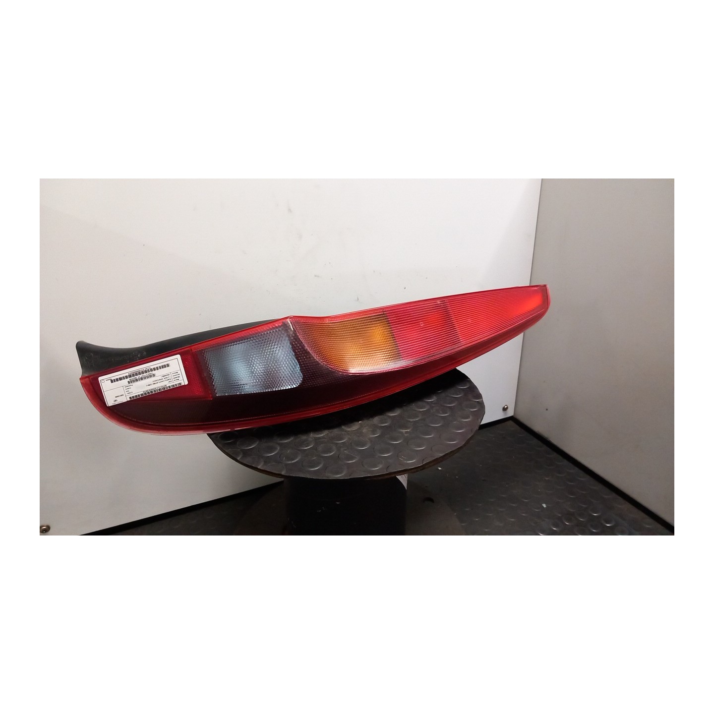 FANALE POST. DX. 104 FIAT PUNTO (1N/1P) (07/99-12/05) 188A4000 46523769