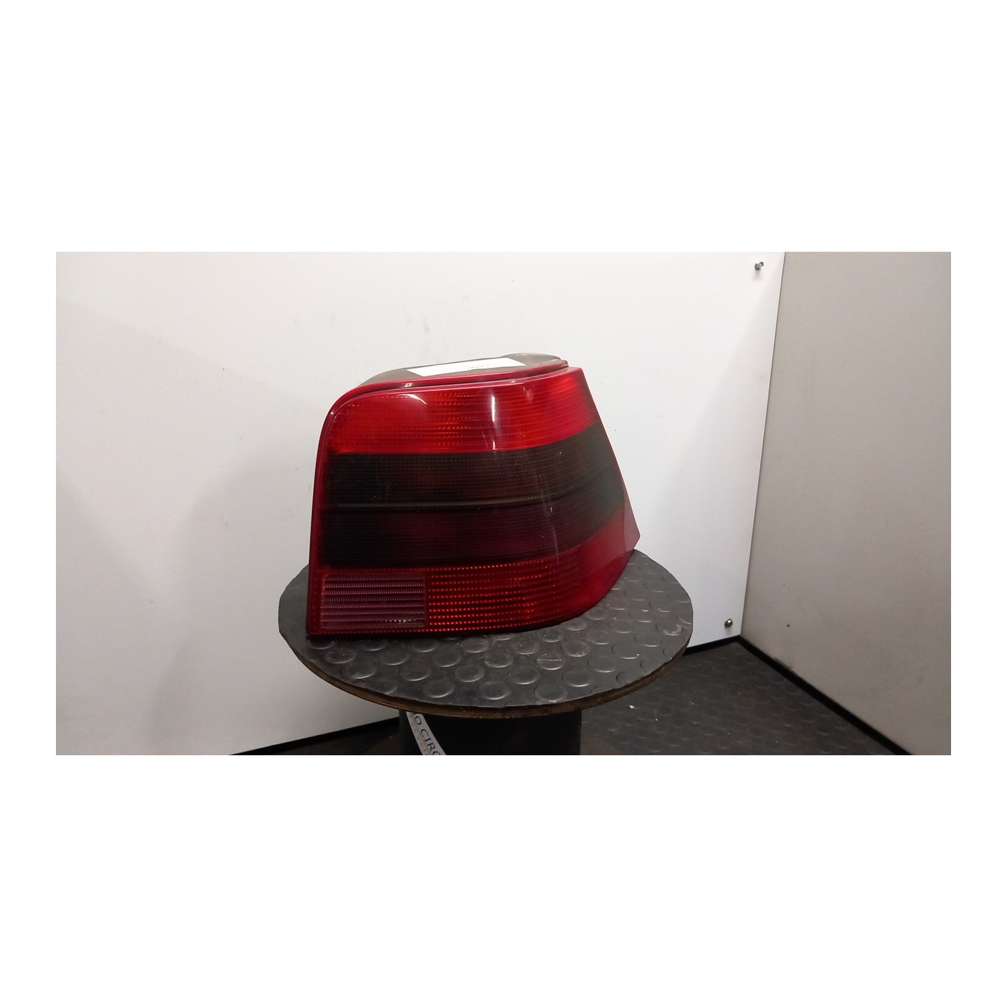 FANALE POST. OSCURATO DX. 120 VOLKSWAGEN GOLF (1J) (09/97-03/06) BCB 1J6945096T