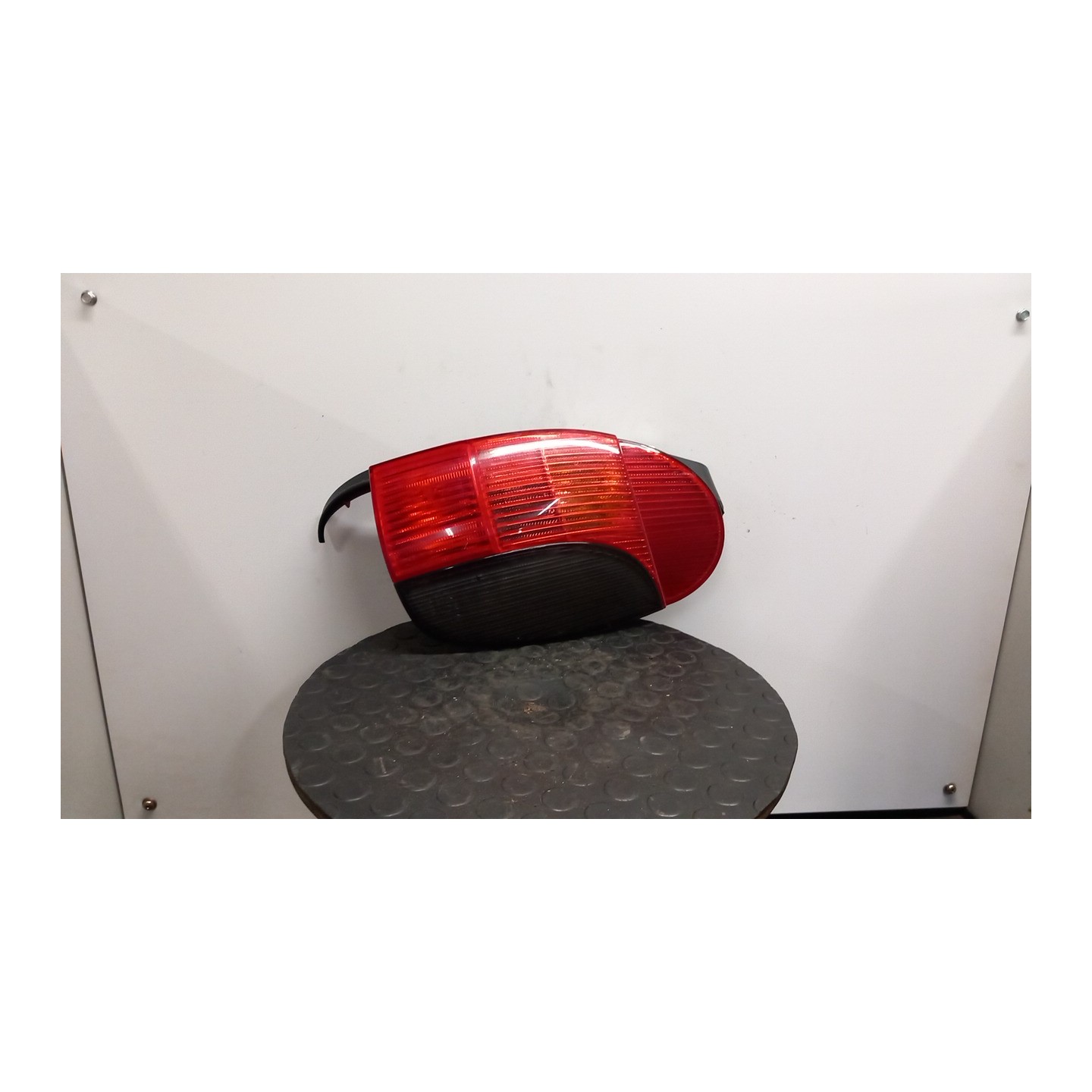 FANALE POST. DX. 130 PEUGEOT 306 (01/97-04/02) KFX 6351J3