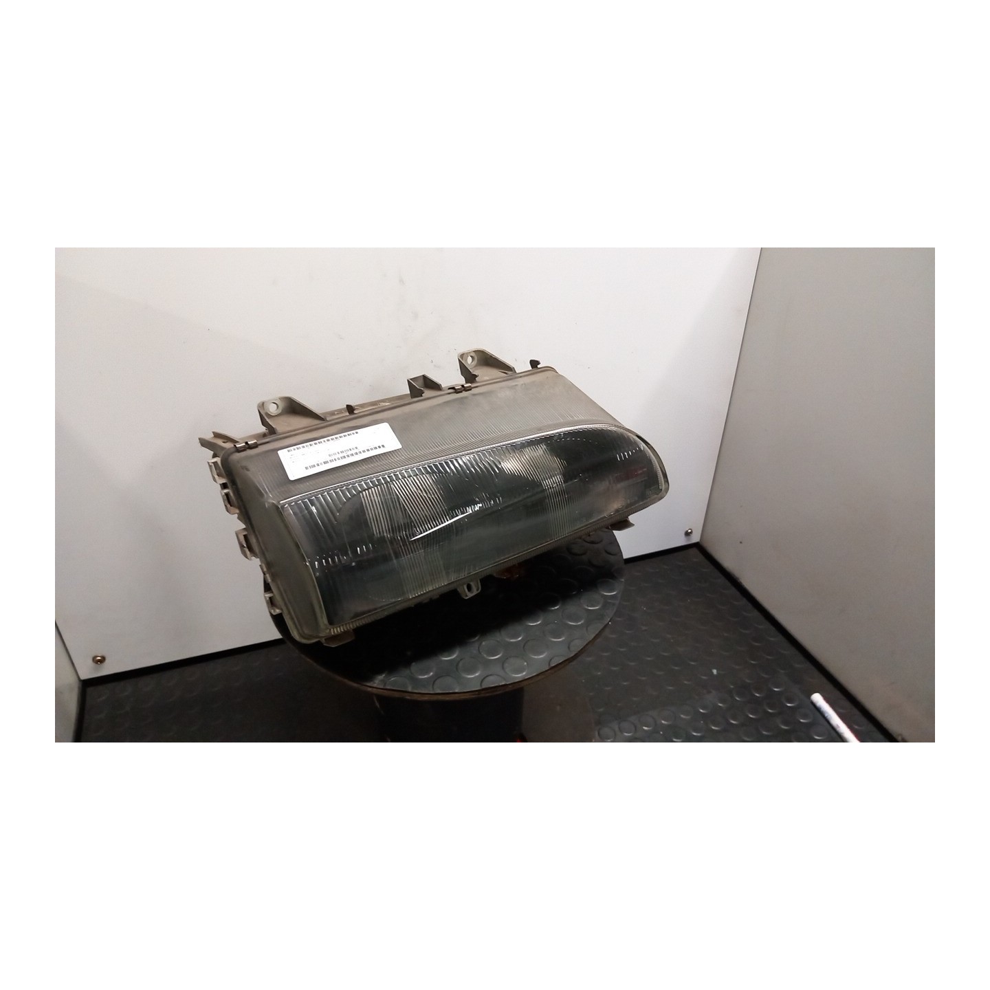 PROIETTORE PARABOLA SEMPLICE-8209 DX. 006 PEUGEOT 306 (01/97-04/02) RHY 6205Q5