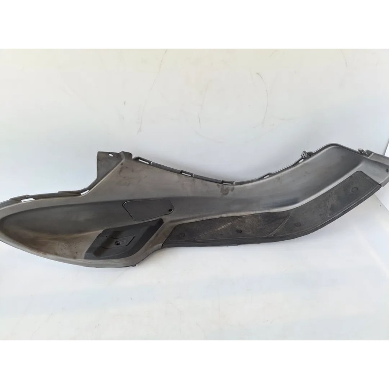 Pavimento appoggiapiedi Piaggio X9 250 (E2) X9 250 Evolution Destro