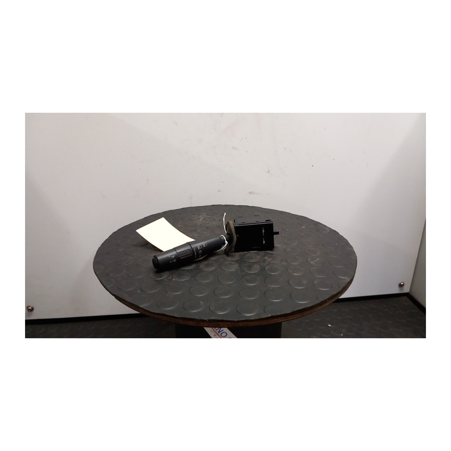 INTERRUTTORE BLOCCO COMANDO LUCI 071 PEUGEOT 106 (09/91-03/96) HDZ 625357