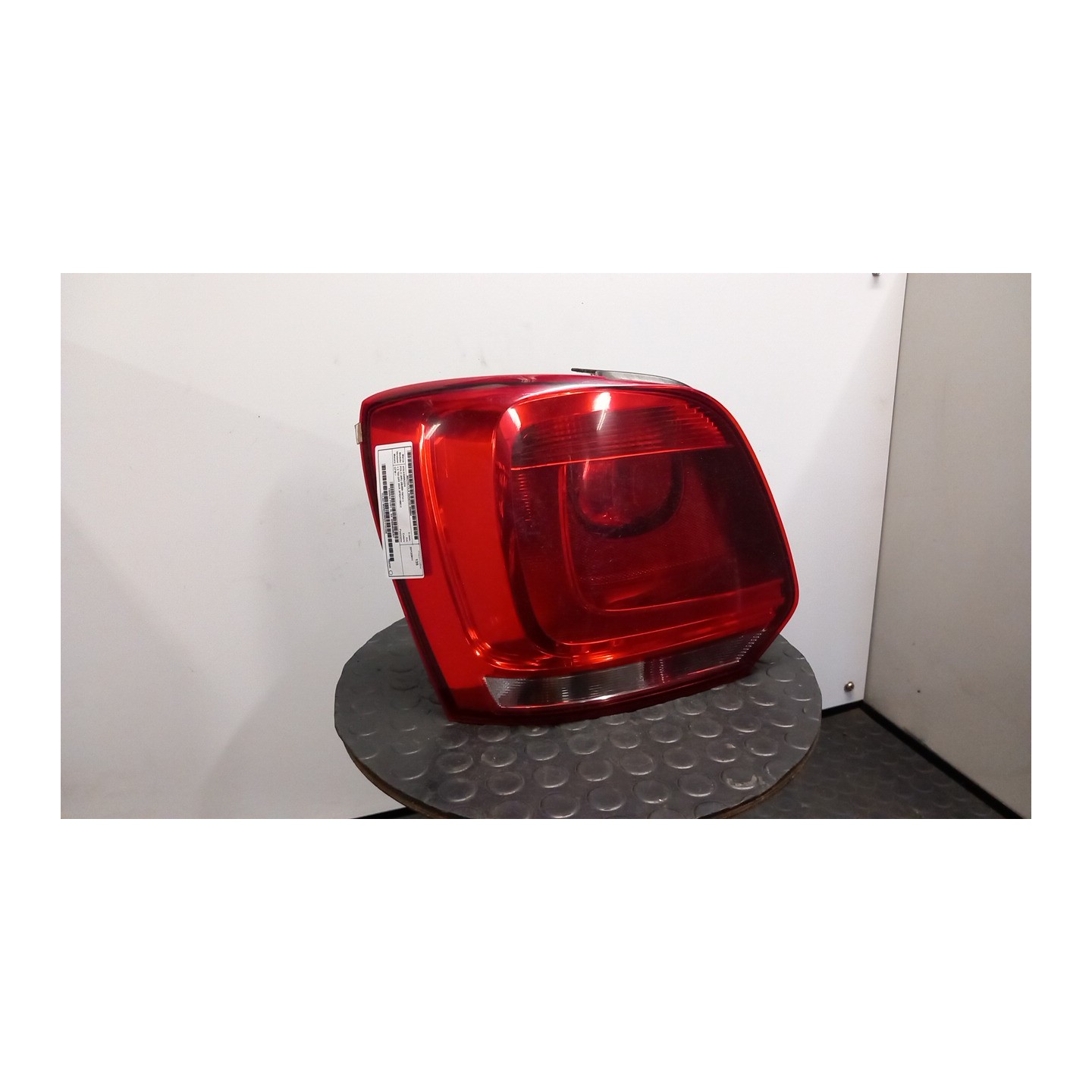 FANALE POST. AL SX. 084 VOLKSWAGEN POLO (6R) (05/09-10/14) CFW 6R0945095AH
