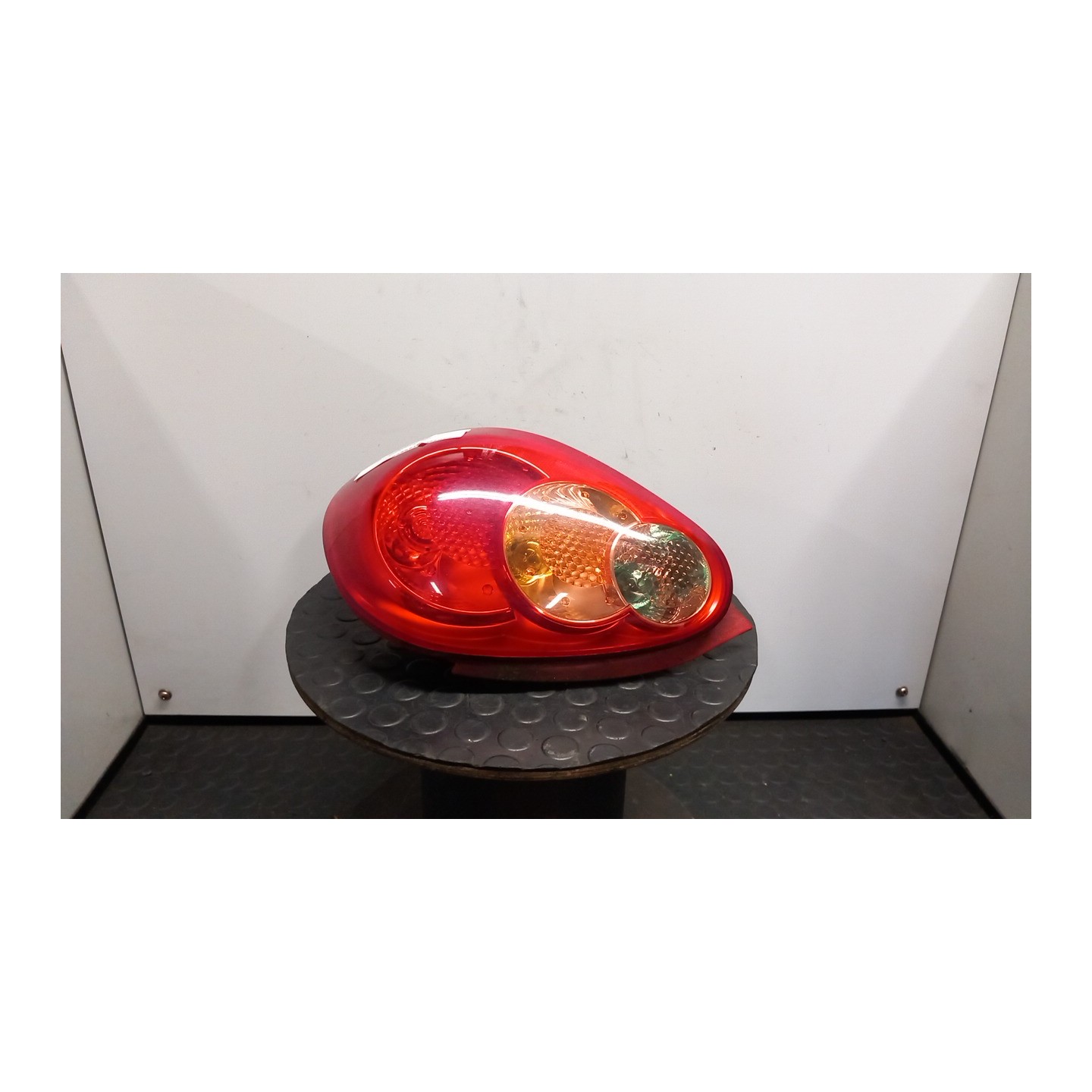 FANALE POST. DX. 090 TOYOTA AYGO 1A SERIE (04/05-10/14) 1KRFE 815510H070