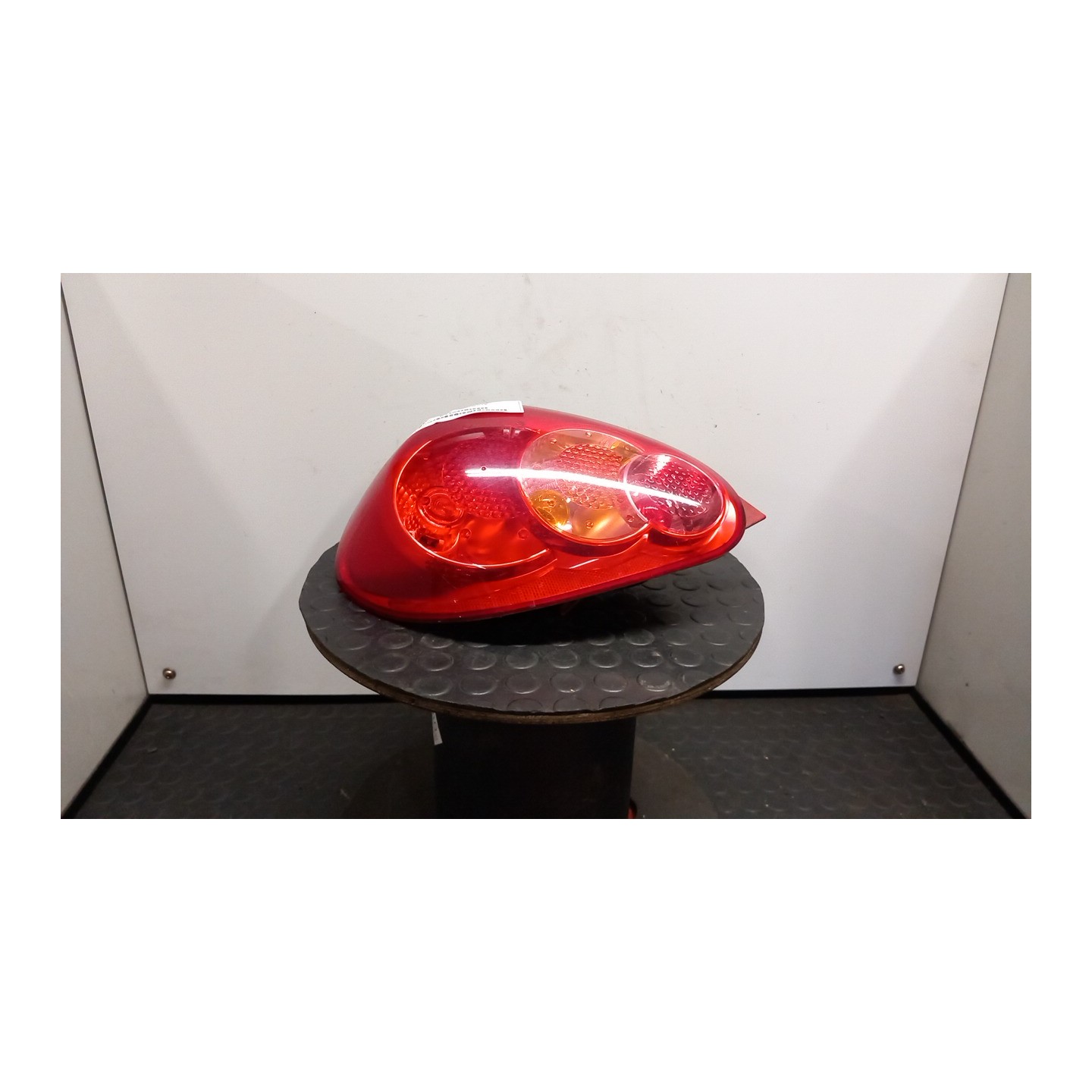 FANALE POST. SX. 091 TOYOTA AYGO 1A SERIE (04/05-10/14) 1KRFE 815610H070