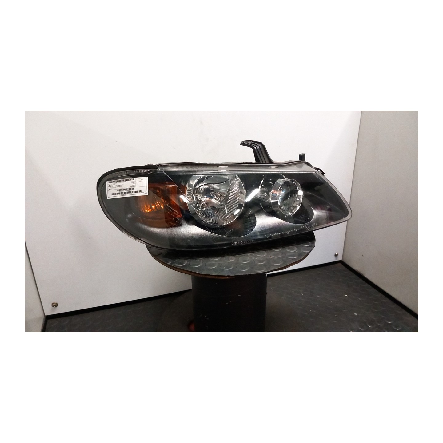PROIETTORE DX. 106 NISSAN ALMERA (N16E) (03/00-10/06) K9K 26010BN701