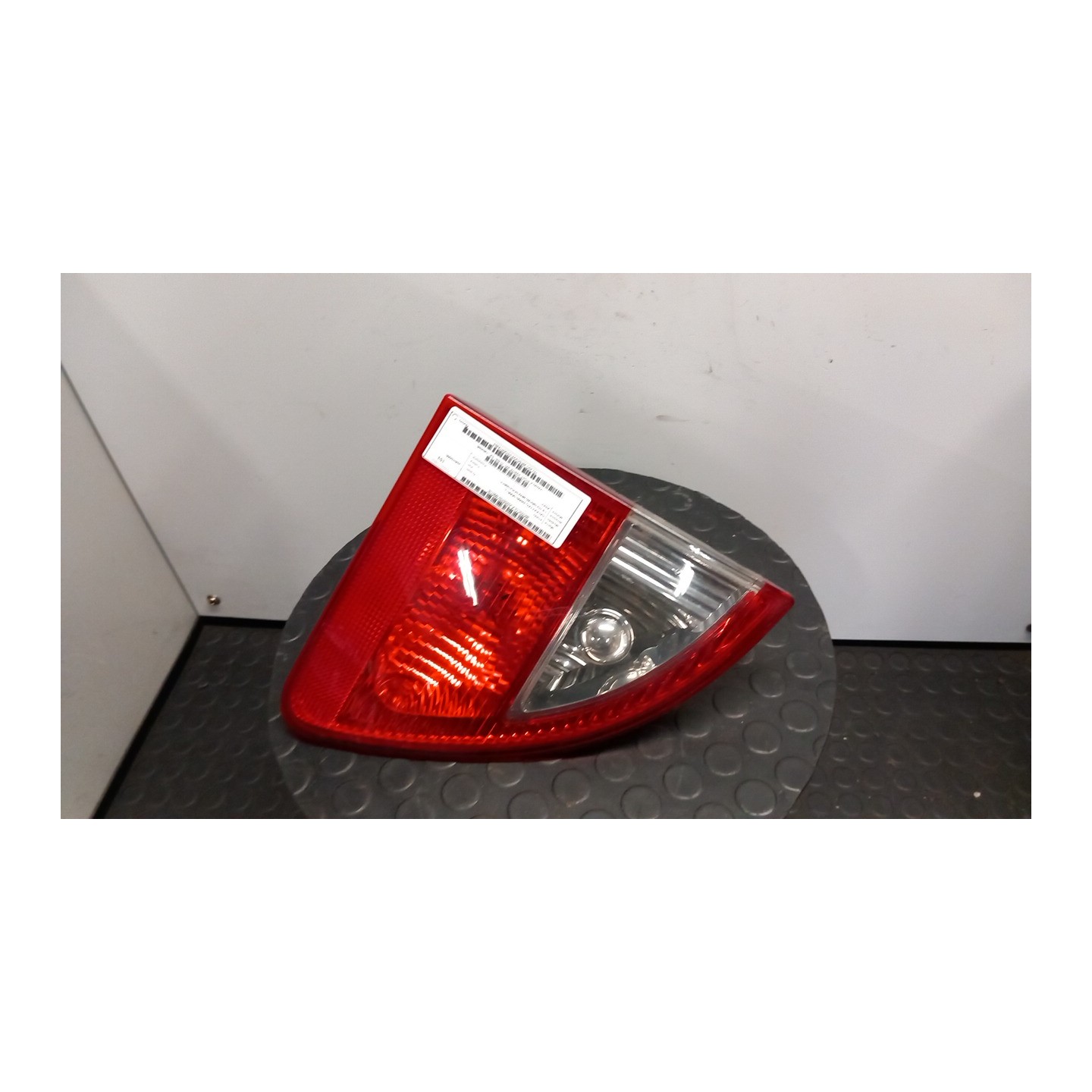 FANALE POST. PARTE INT. 11-03- SX. 116 FORD GALAXY (VY) (09/00-06/06) ASZ 1382586