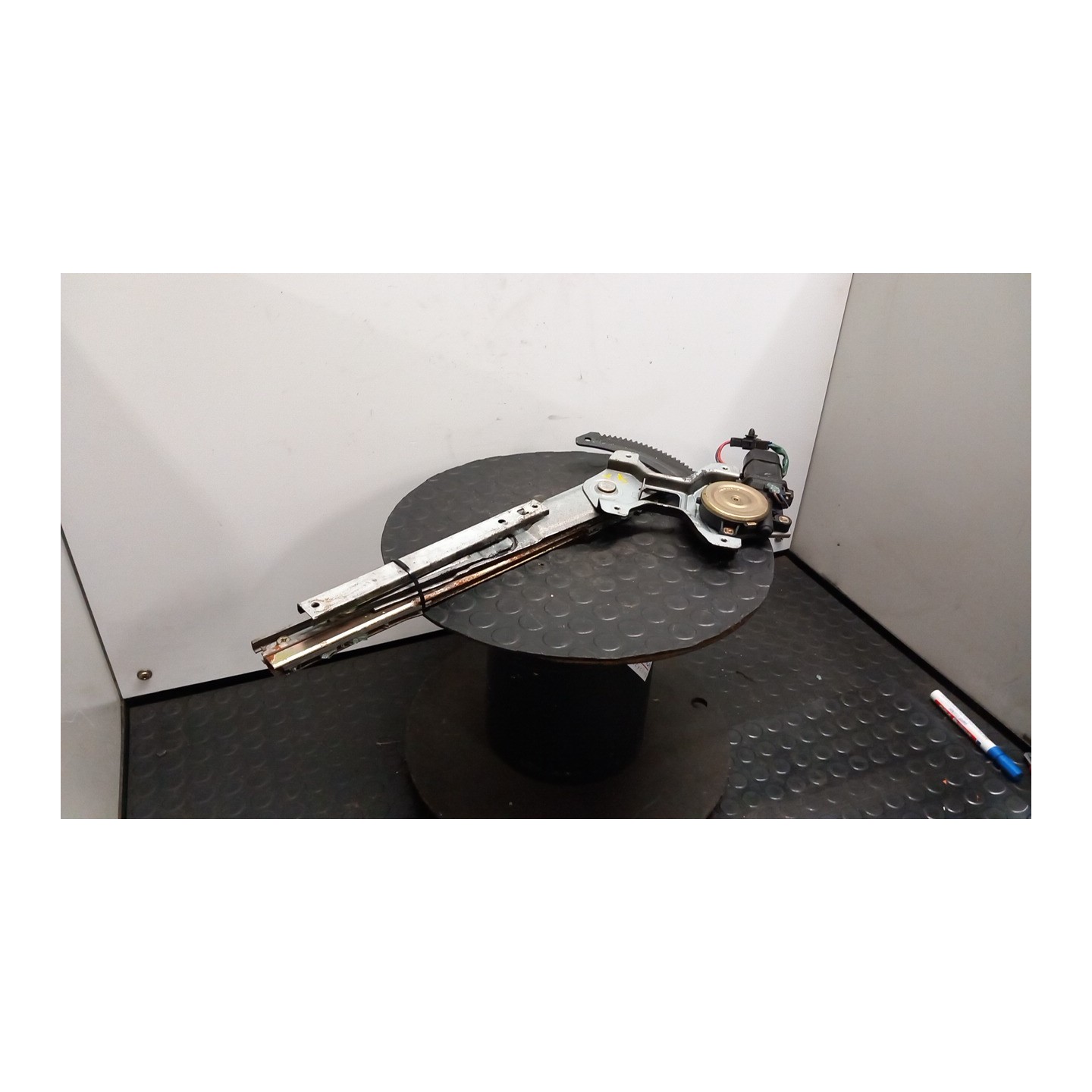 ALZACRISTALLO ELETTR. PORTA ANT. DX. 006 CHEVROLET (DAEWOO) MATIZ (M100) (12/00-02/06) F8CV 96323235