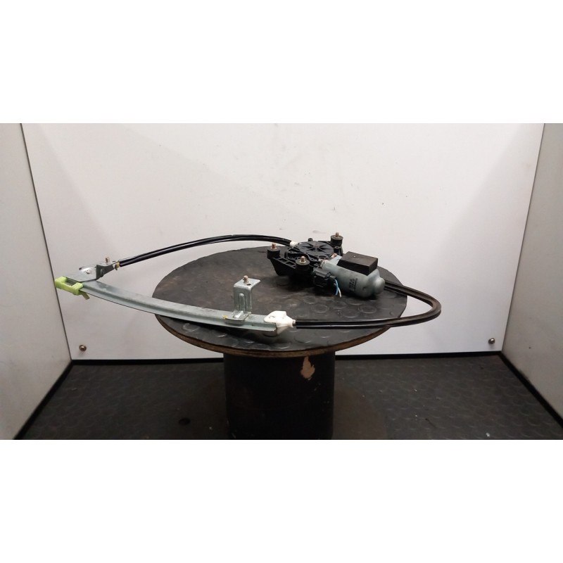 ALZACRISTALLO ELETTR. PORTA POST. CON MOTORINO SX. 028 ALFA ROMEO 166 (W9) (06/98-05/04) AR34103 60672259