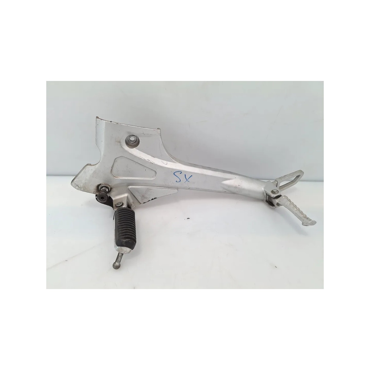 Pedana appoggiapiede anteriore completo Yamaha YBR 250 YBR 250 Sinistro