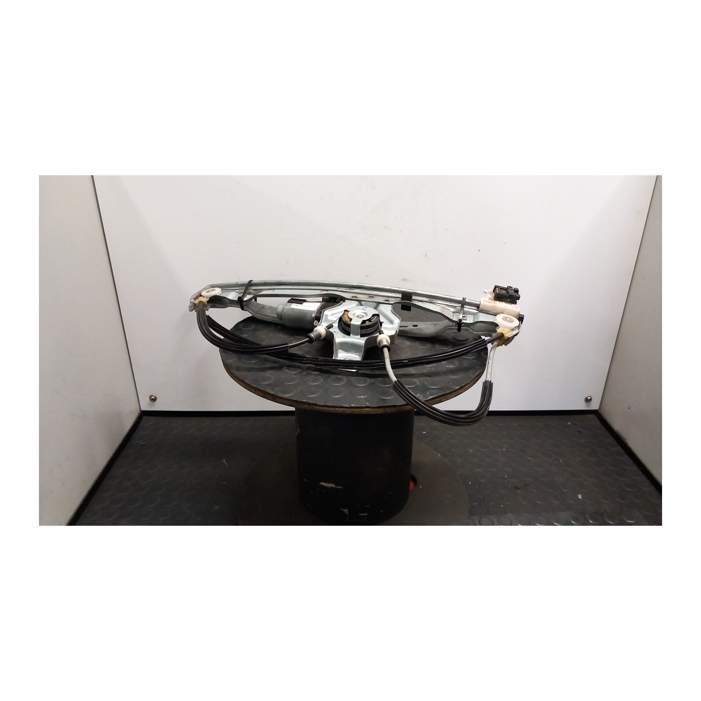 ALZACRISTALLO ELETTR. PORTA ANT. C/MOTORINO SX. 041 CITROEN DS3 (11/09-01/16) 8FP 9221FX