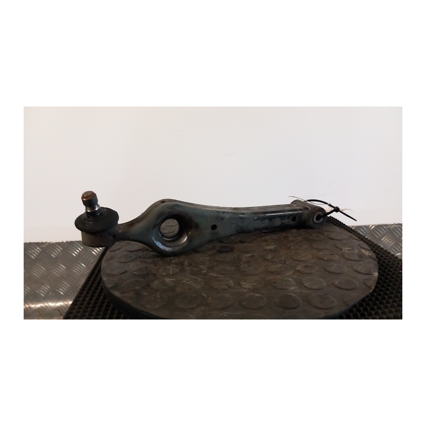 BRACCIO OSCILLANTE INF. SOSP. ANT. SX. 057 SUZUKI IGNIS 1A SERIE (10/00-10/03) M13A 4520076G22000