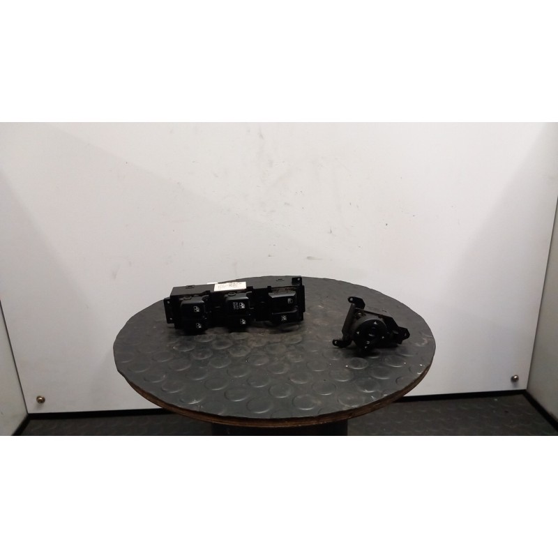 BLOCCO COMANDI ALZACRISTALLI E RETROVISORI EST. 043 HYUNDAI SANTA FE 2A SERIE (03/06-12/10 D4EB 935702B000S4