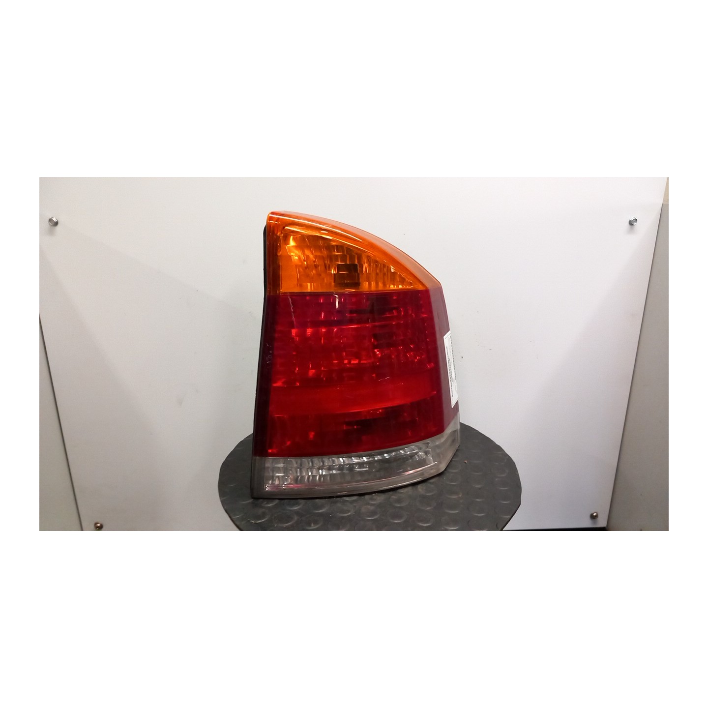 FANALE POST. C/RO GIALLO DX. 047 OPEL VECTRA (Z02) (03/02-12/05) Y20DTH 93174904