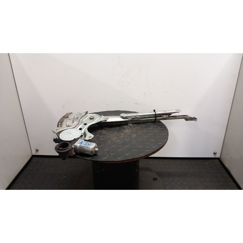 ALZACRISTALLO ELETTR. PORTA ANT. SX. 060 DAIHATSU TERIOS 2A SERIE (04/06-06/13) 3SZ 69802B4010