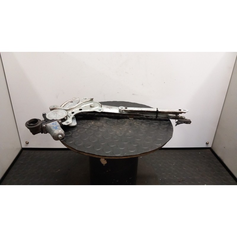 ALZACRISTALLO ELETTR. PORTA POST. SX. 061 DAIHATSU TERIOS 2A SERIE (04/06-06/13) 3SZ 69804B4010