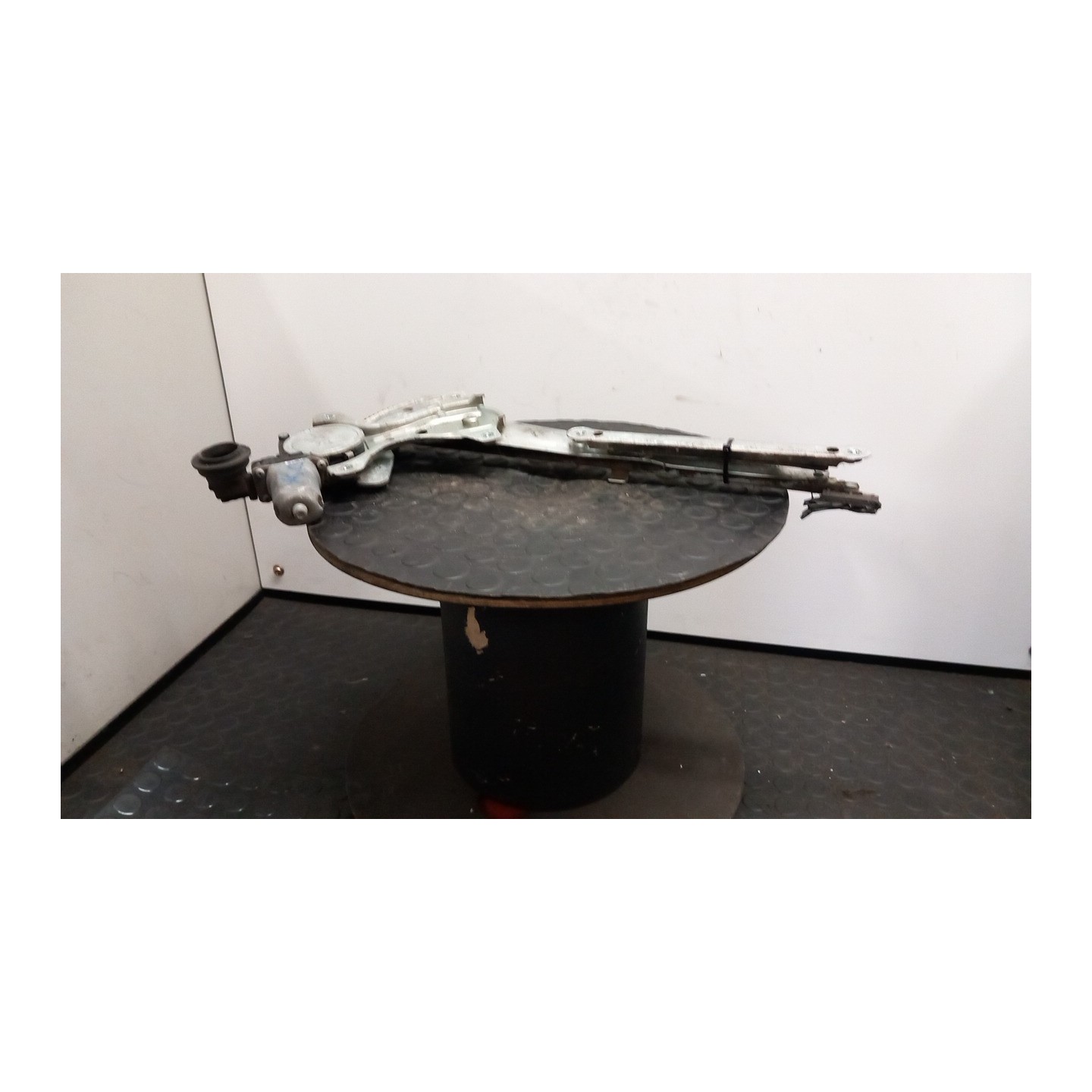 ALZACRISTALLO ELETTR. PORTA POST. SX. 061 DAIHATSU TERIOS 2A SERIE (04/06-06/13) 3SZ 69804B4010