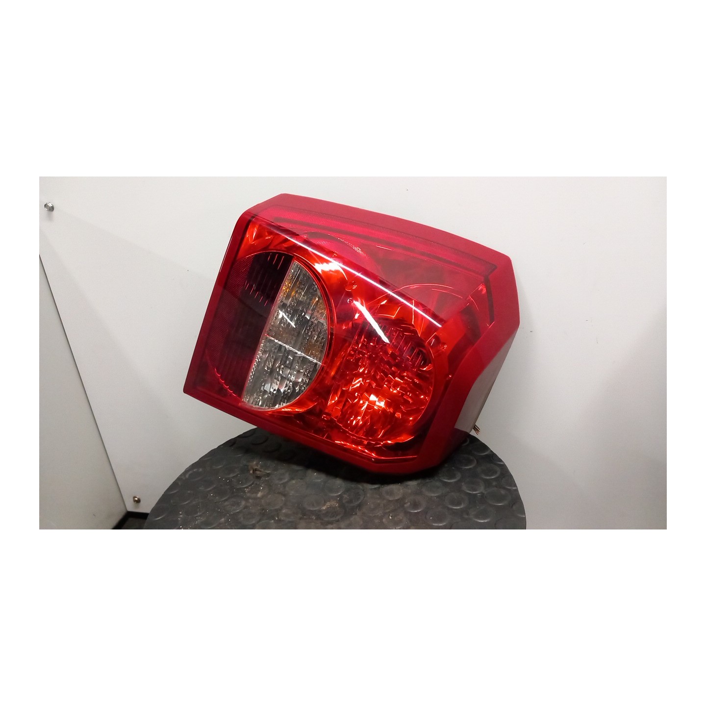 FANALE POST. SX. 077 DODGE CALIBER (05/06-) BWD 05160361AA