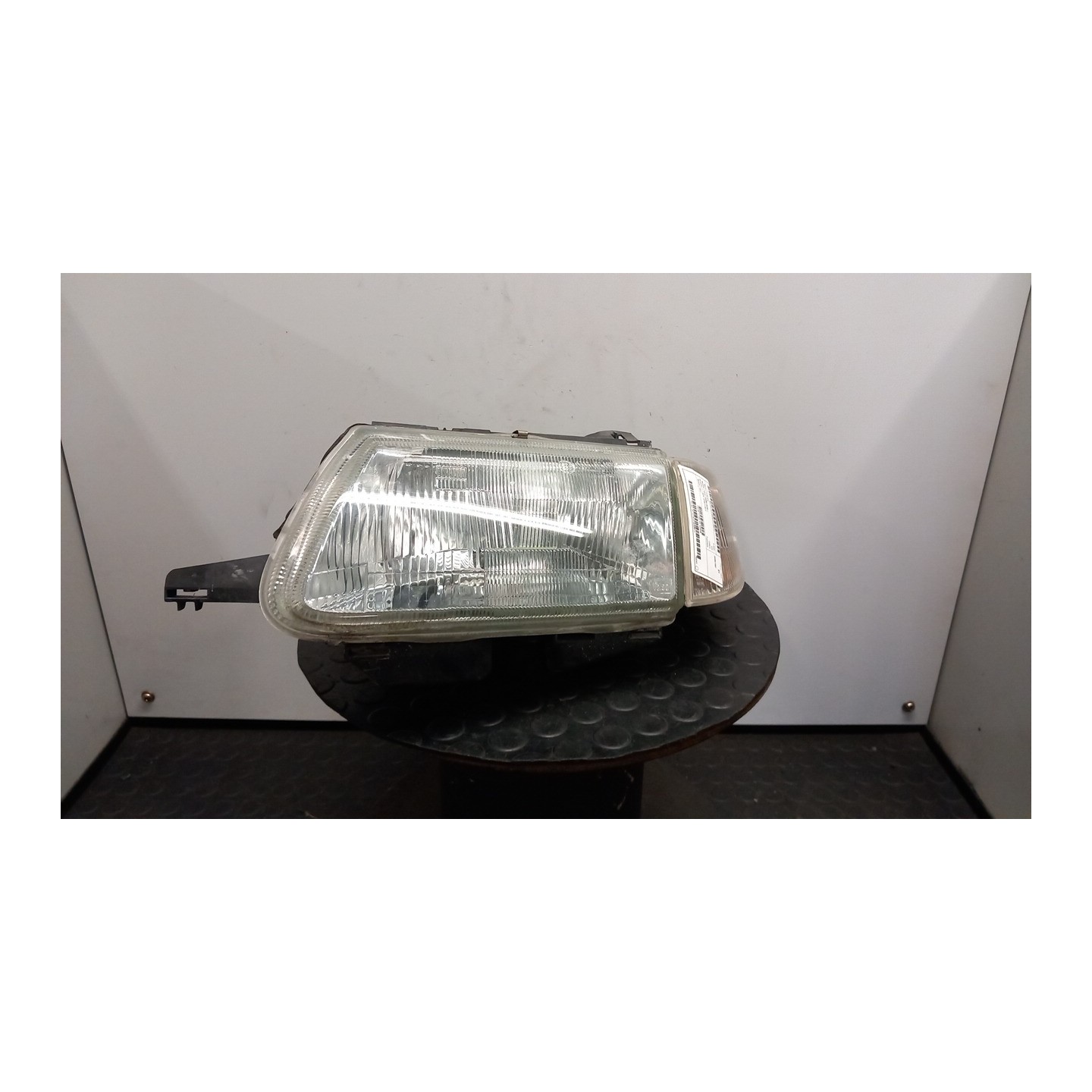 PROIETTORE SX. 147 CITROEN SAXO (03/96-08/99) HDZ 6204N5