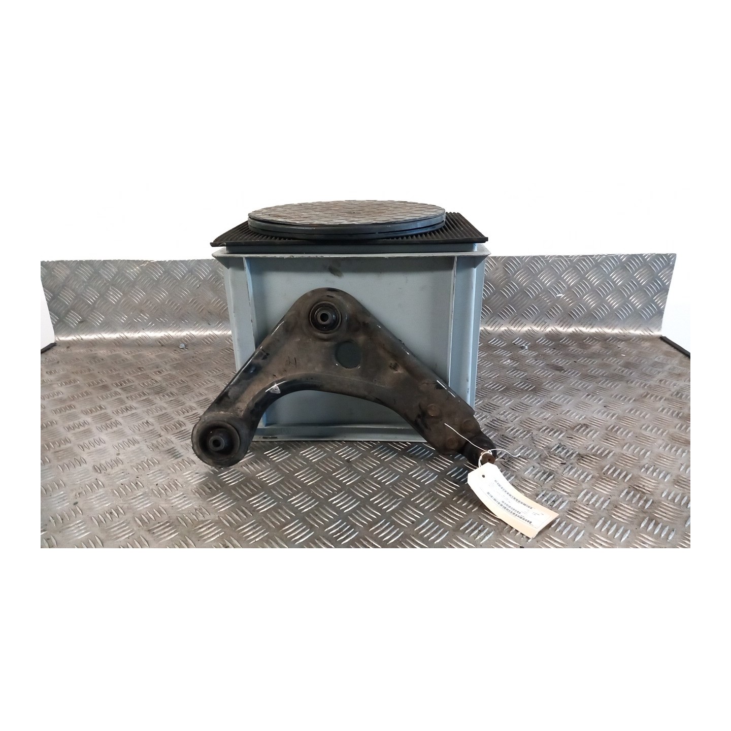 BRACCIO OSCILLANTE SOSP. ANT. DX. 030 FORD KA (CCQ) (11/96-10/08) J4S 1063987