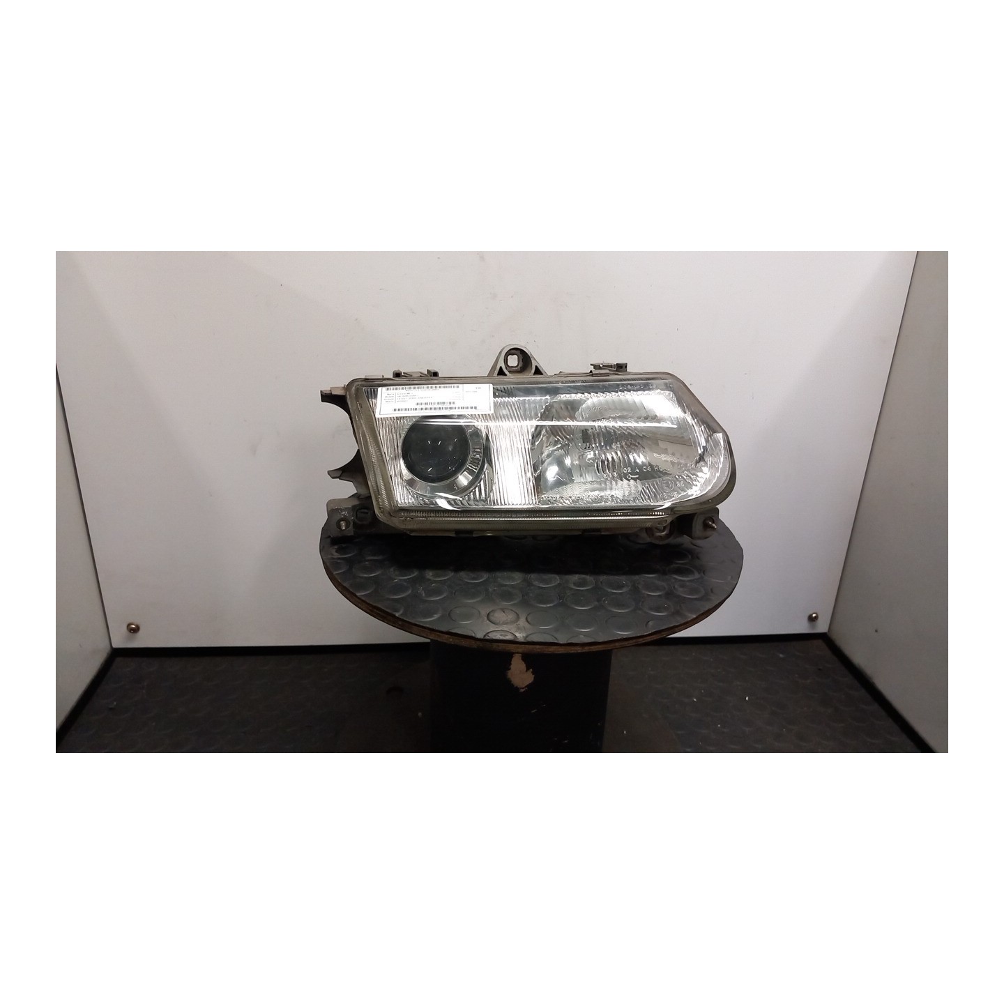 PROIETTORE DX. 058 ALFA ROMEO 146 (05/95-03/99) AR33503 60587937