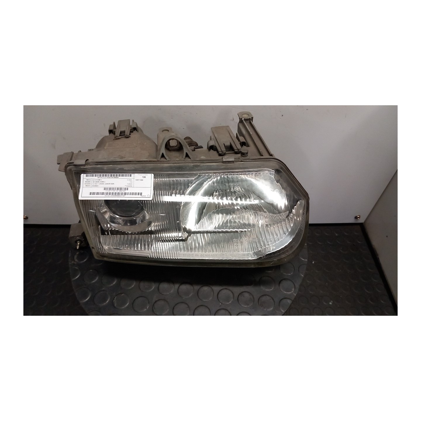 PROIETTORE DX. 058 ALFA ROMEO 146 (05/95-03/99) AR33503 60587937