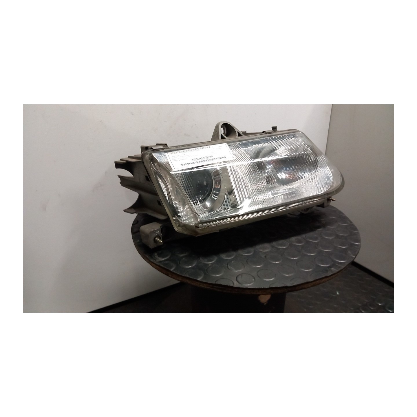 PROIETTORE DX. 058 ALFA ROMEO 146 (05/95-03/99) AR33503 60587937