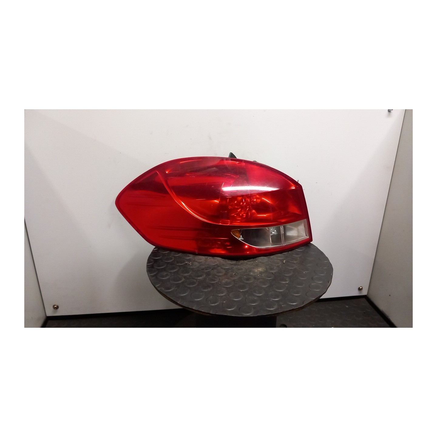 FANALE POST. SX. 065 RENAULT CLIO 3A SERIE (07/05-05/09) D4FD7 8200586843