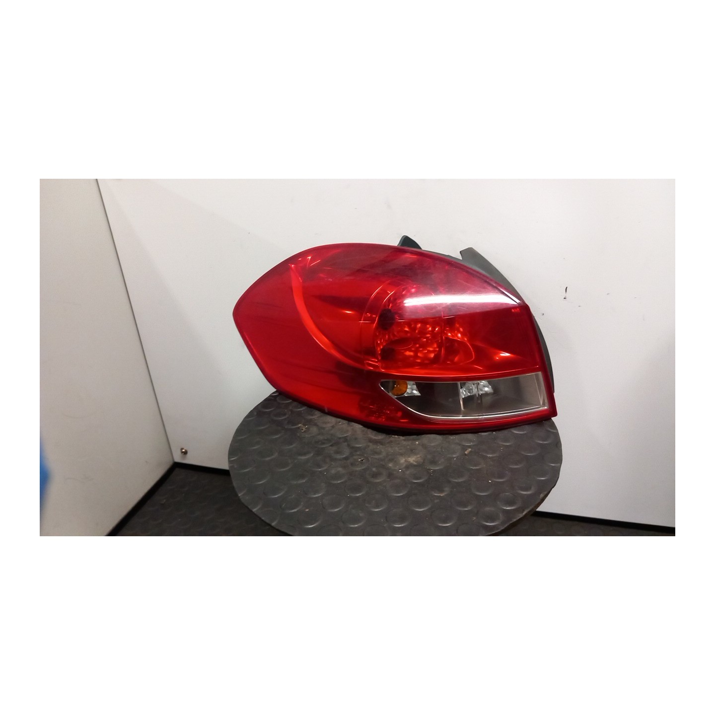 FANALE POST. SX. 065 RENAULT CLIO 3A SERIE (07/05-05/09) D4FD7 8200586843