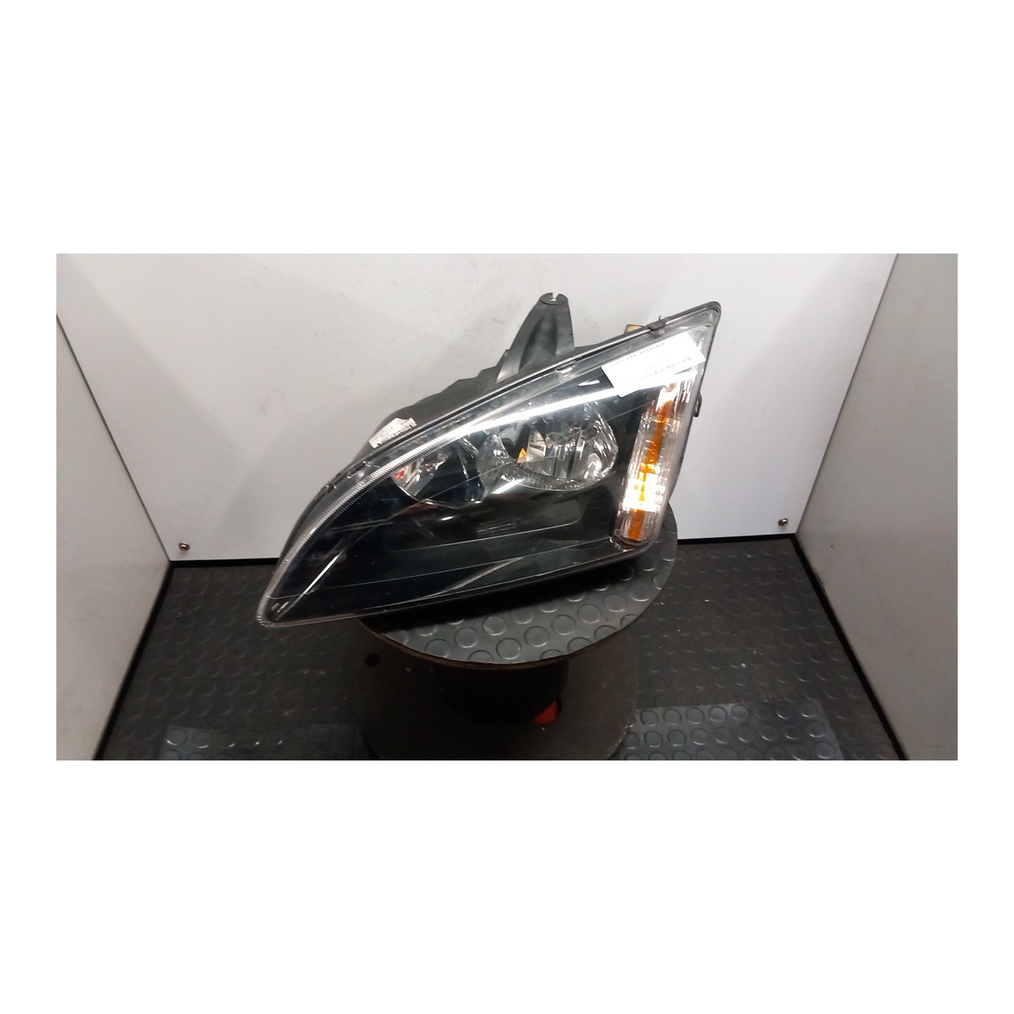 PROIETTORE C/ CORNICE FINITURA NERA SX. 078 FORD FOCUS (CAP) (11/04-06/08) HHDA 1480996