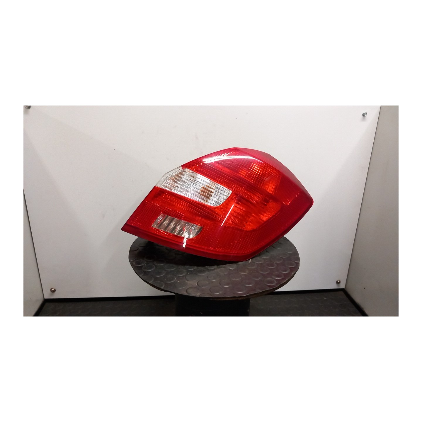 FANALE POST. DX. 085 SKODA FABIA (54) (04/07-03/15) CGP 5J6945112