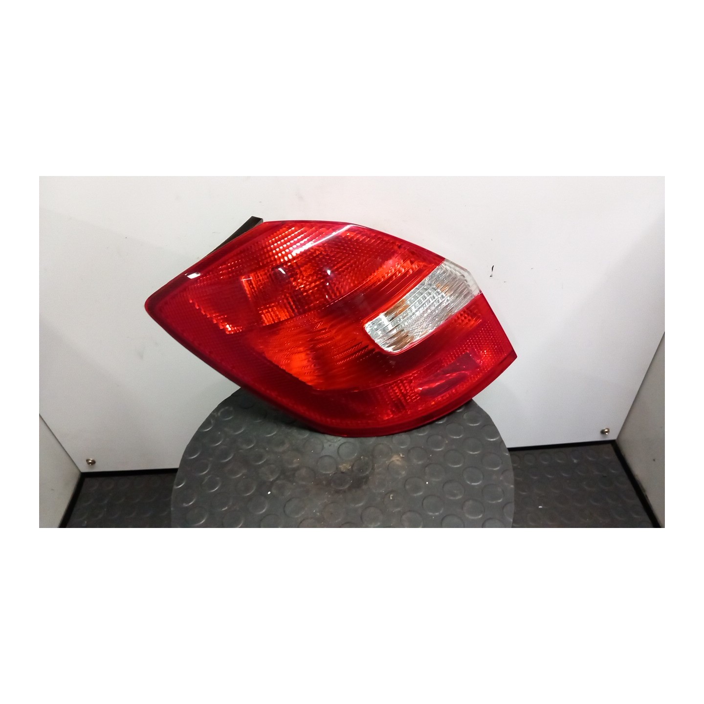 FANALE POST. SX. 086 SKODA FABIA (54) (04/07-03/15) CGP 5J6945111