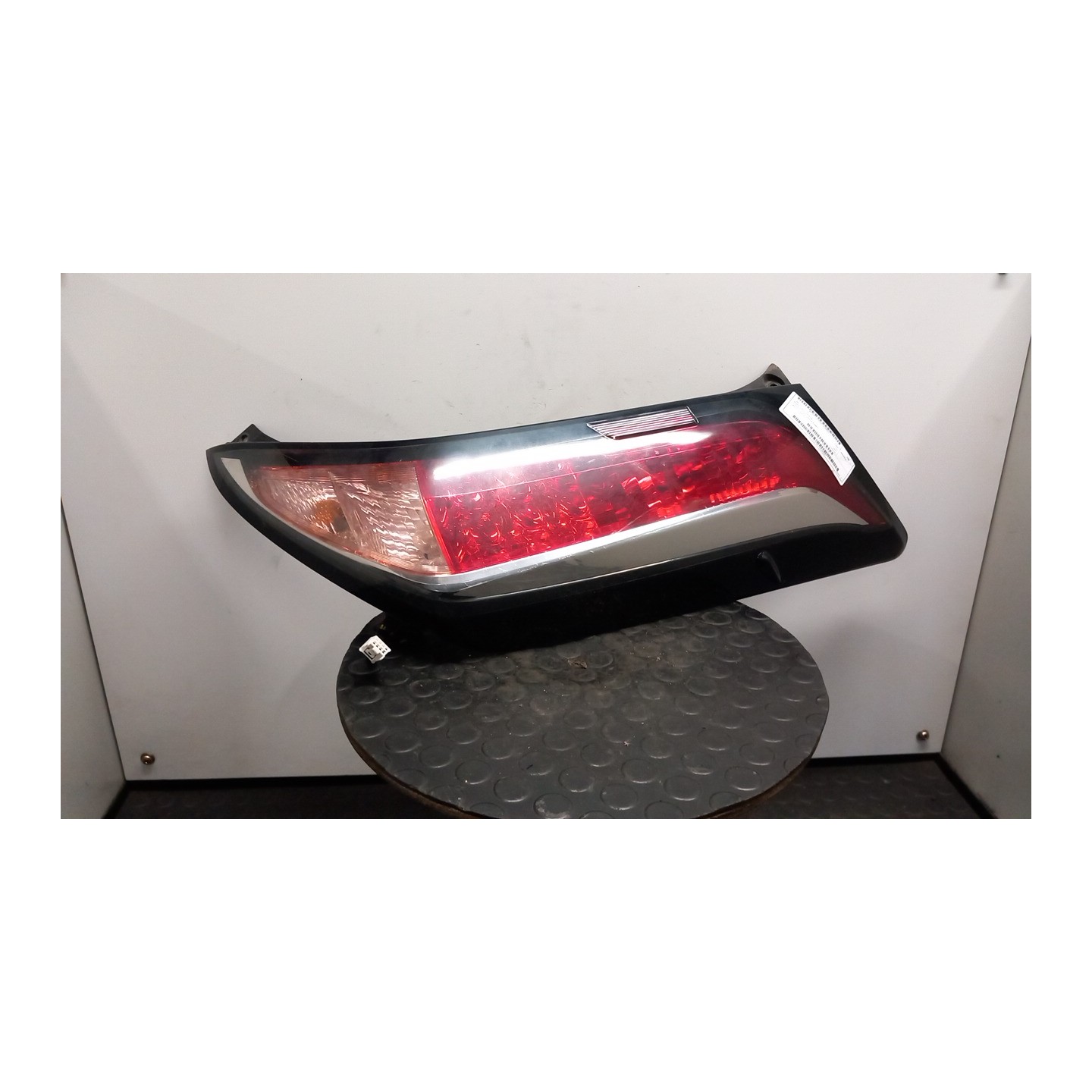 FANALE POST. DX. 052 TOYOTA AYGO 2A SERIE (06/14-0506/18 1KR-FE 815510H110