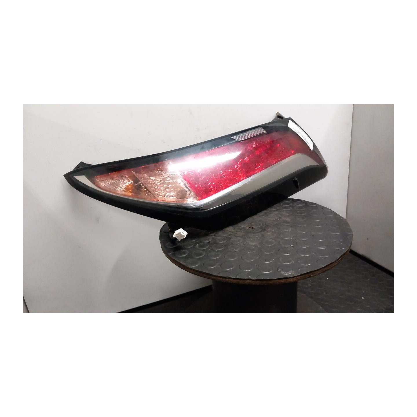 FANALE POST. DX. 052 TOYOTA AYGO 2A SERIE (06/14-0506/18 1KR-FE 815510H110