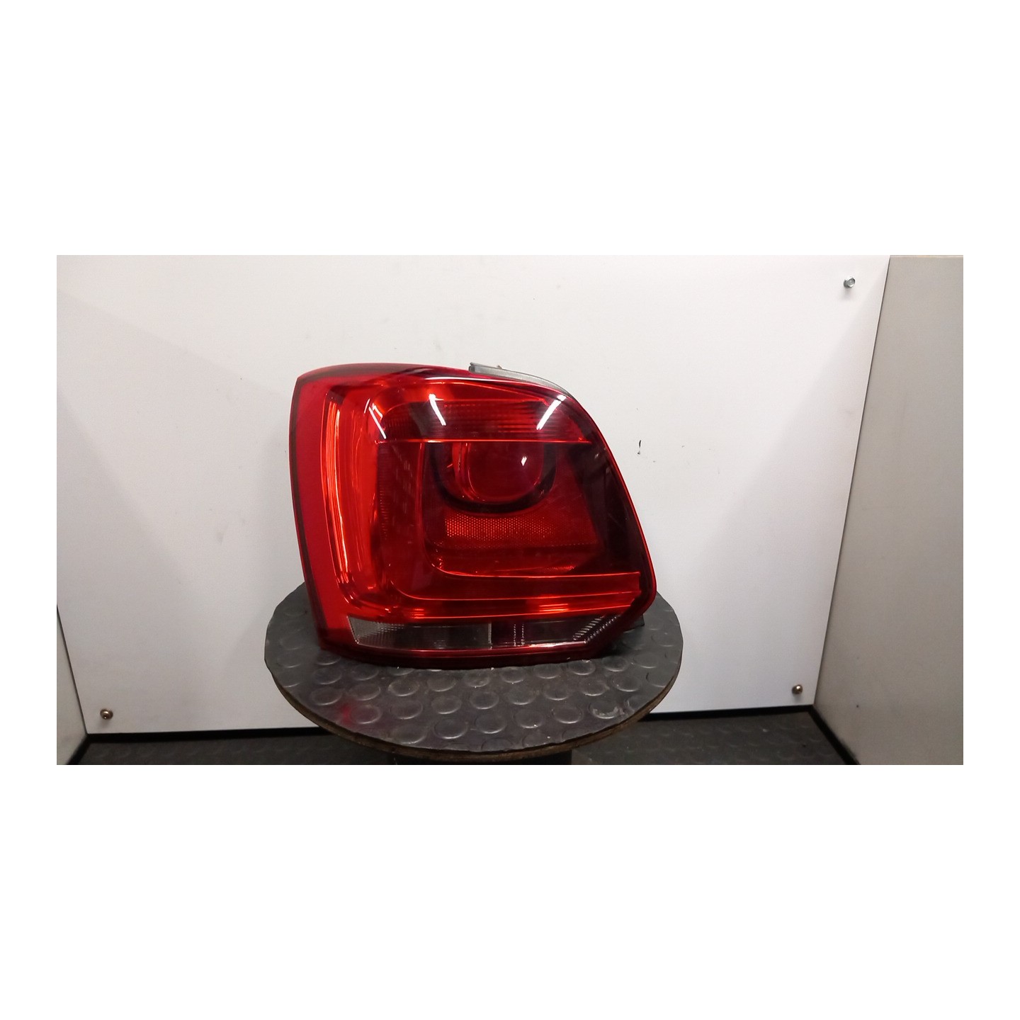 FANALE POST. AL SX. 071 VOLKSWAGEN POLO (6R) (05/09-10/14) CAY 6R0945095AH