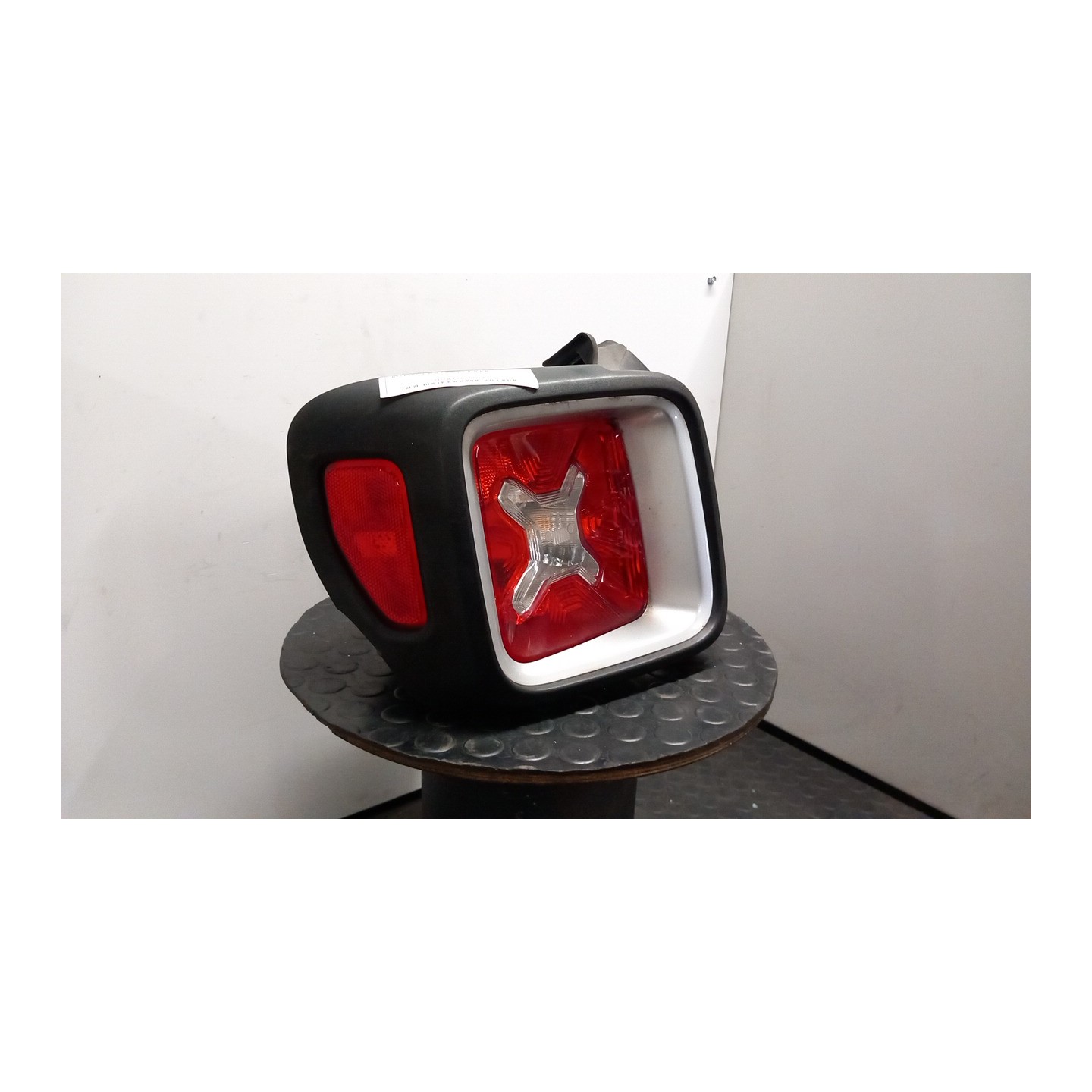 FANALE POST. P/SPORT/NAKED/LATITUDE SX. 077 JEEP RENEGADE (5I) (08/14-08/19) 55260384 52109469